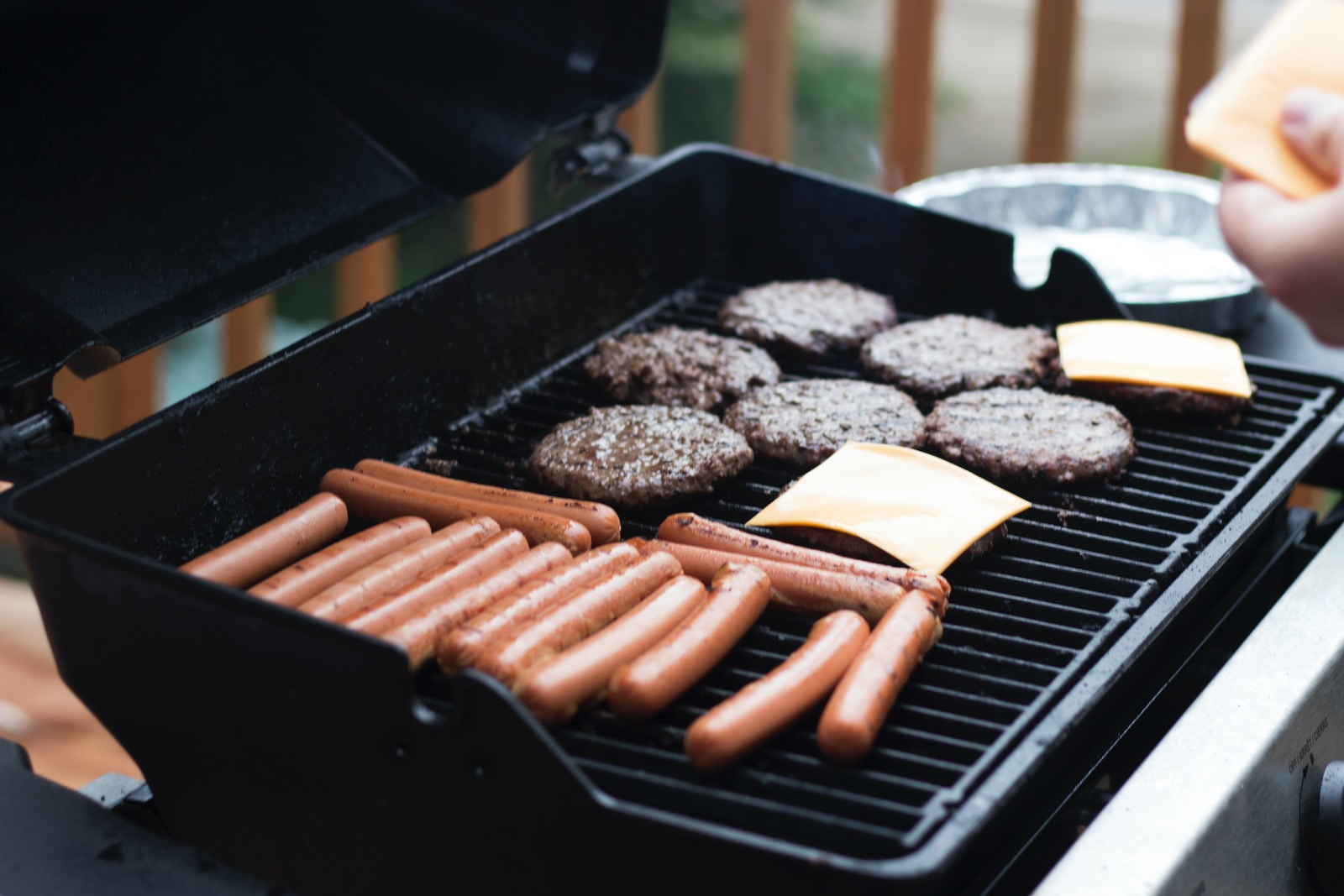 Charcoal Vs. Gas Grills: The Great Debate